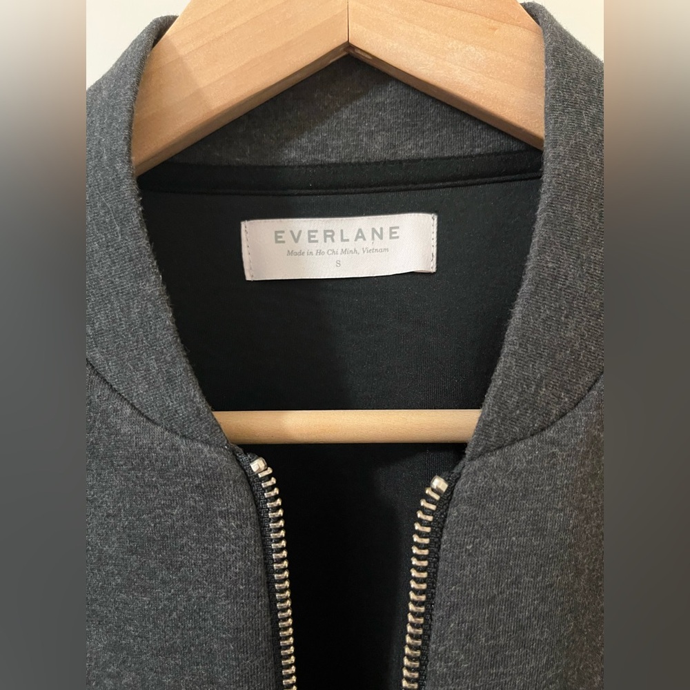 Discontinued Everlane • Street Fleece Bomber Jacket • Charcoal Gray • Petite S - Picture 6 of 7